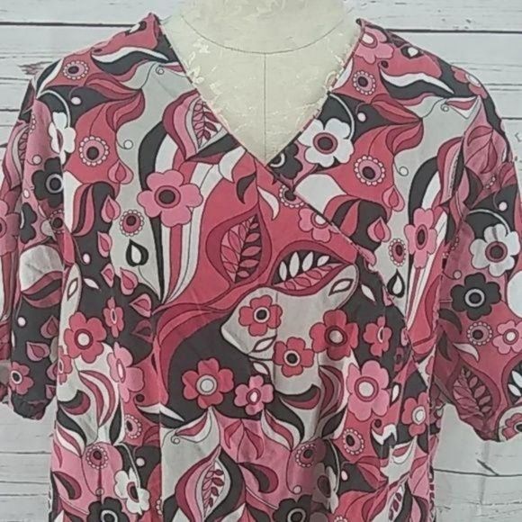 Beverly Hills‎ Uniform Pink Floral Print Medical Scrub Top 2XL - Picture 7 of 7